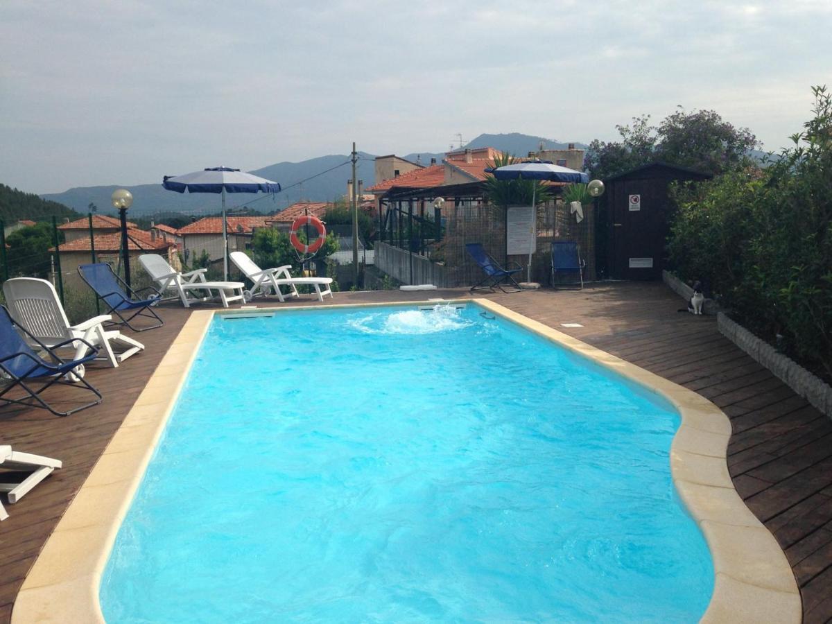 Gli Angeli Agriturismo Villa Cisano sul Neva Екстериор снимка