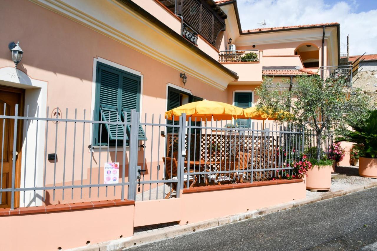 Gli Angeli Agriturismo Villa Cisano sul Neva Екстериор снимка
