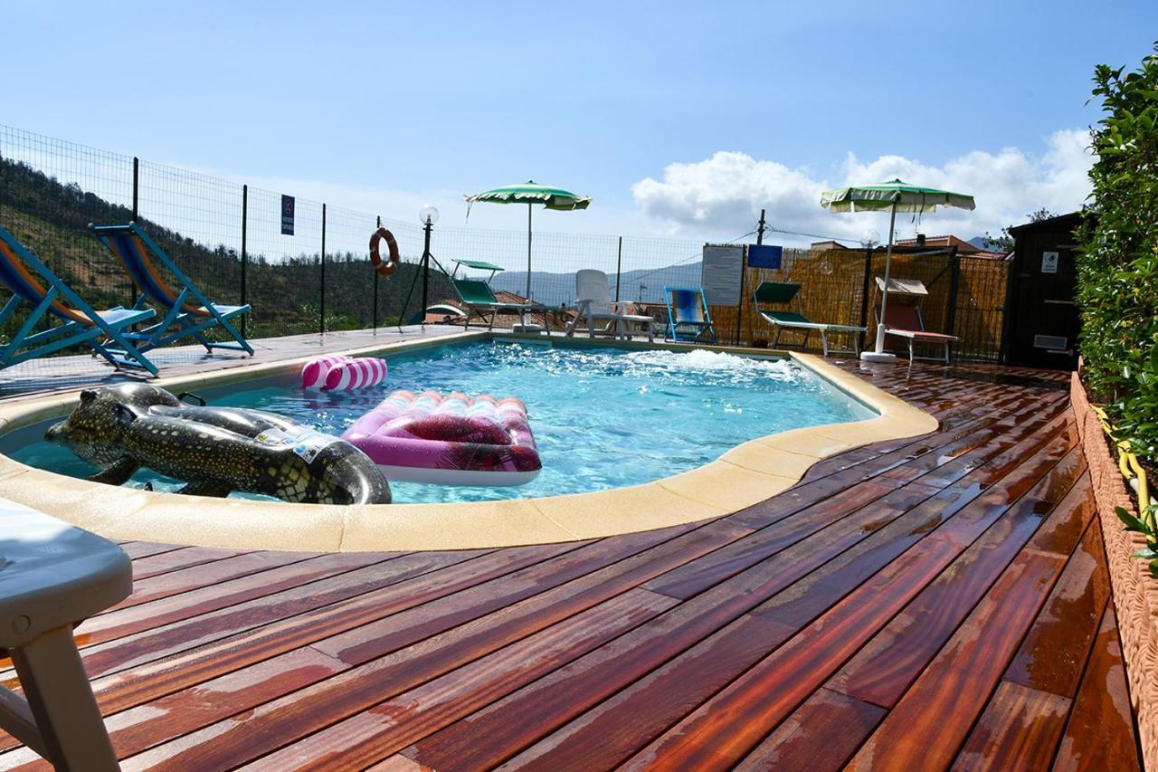 Gli Angeli Agriturismo Villa Cisano sul Neva Екстериор снимка
