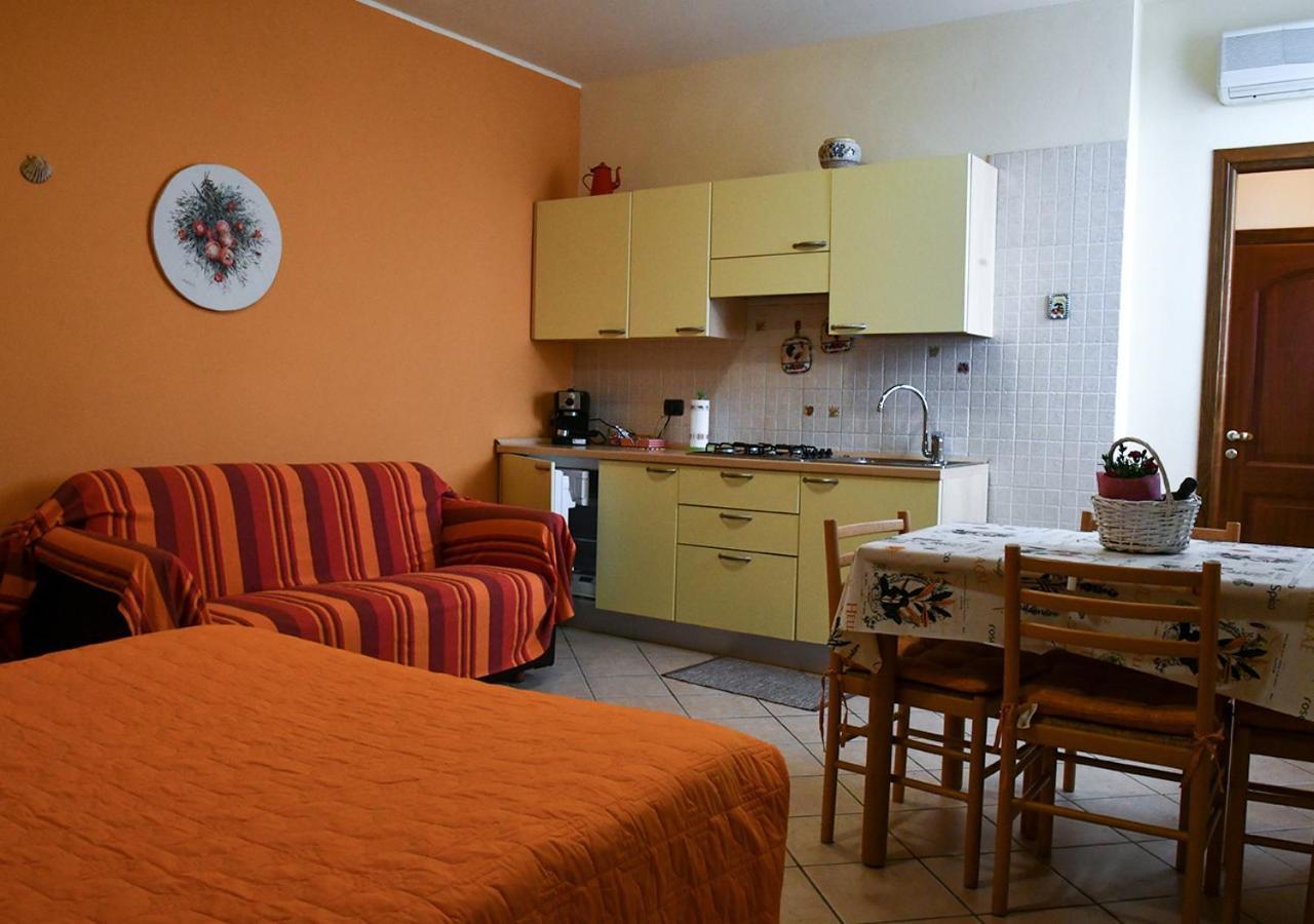 Gli Angeli Agriturismo Villa Cisano sul Neva Екстериор снимка