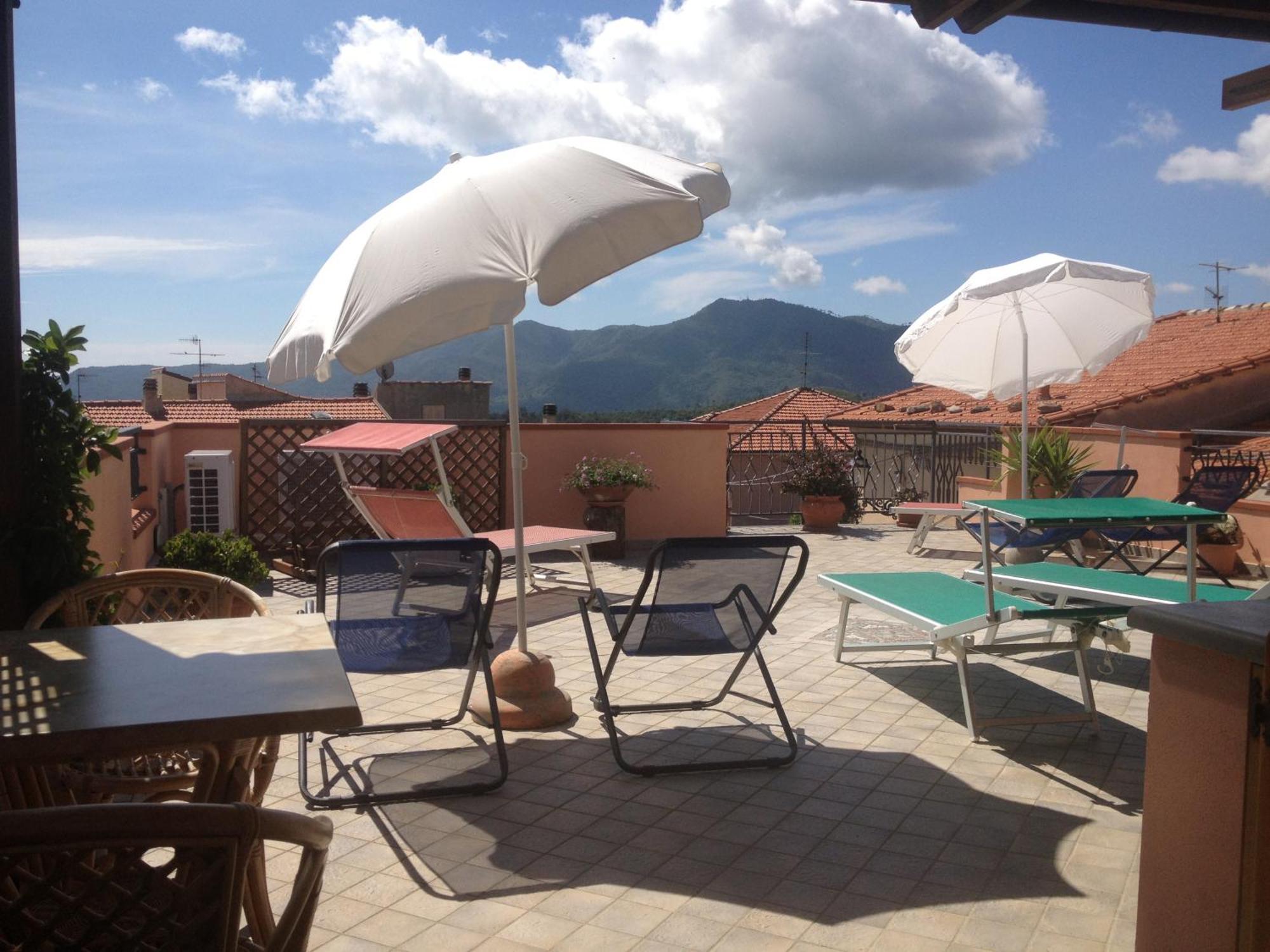 Gli Angeli Agriturismo Villa Cisano sul Neva Екстериор снимка